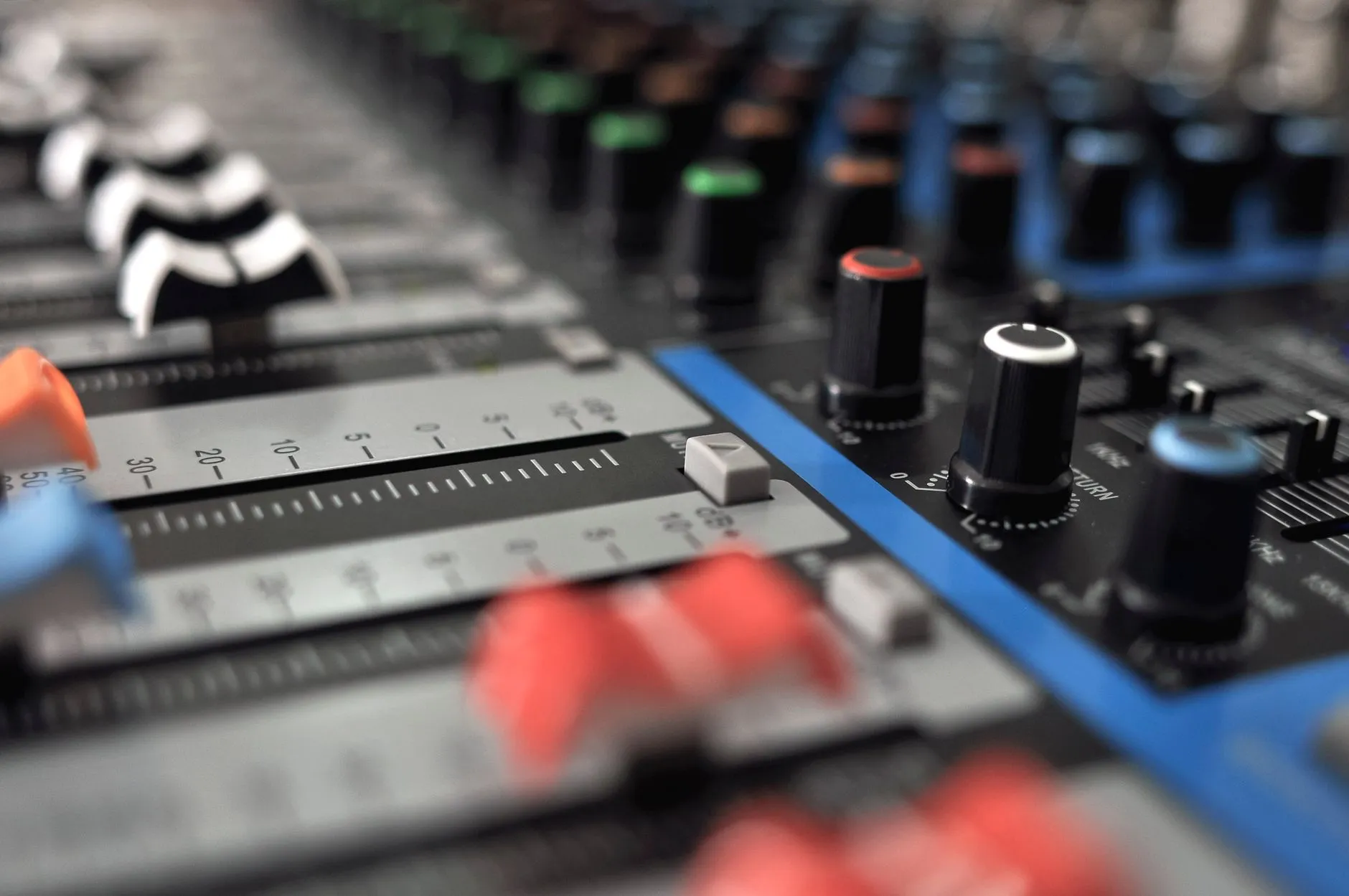 企业会议嘉宾接待流程标准化设计及实操技巧