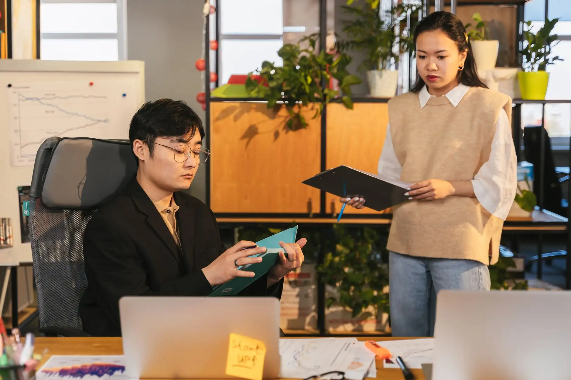 企业会议策划方案如何提升嘉宾接待体验：从场地考察到执行手册全流程